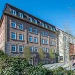 Western Premier Stokkum