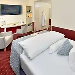 Western Premier Stokkum 4* Hanau