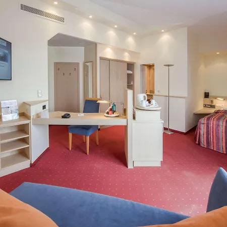 Hotel Western Premier Stokkum 4*