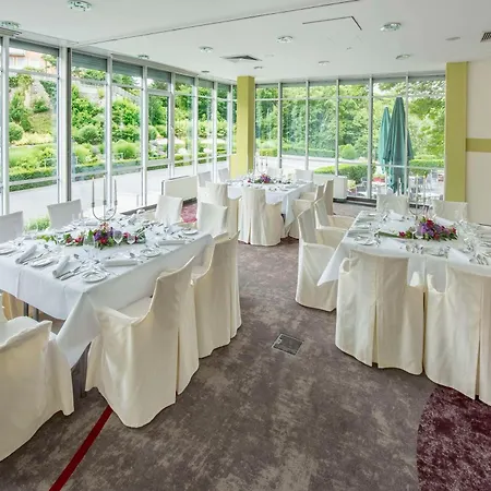 Western Premier Stokkum Hotel