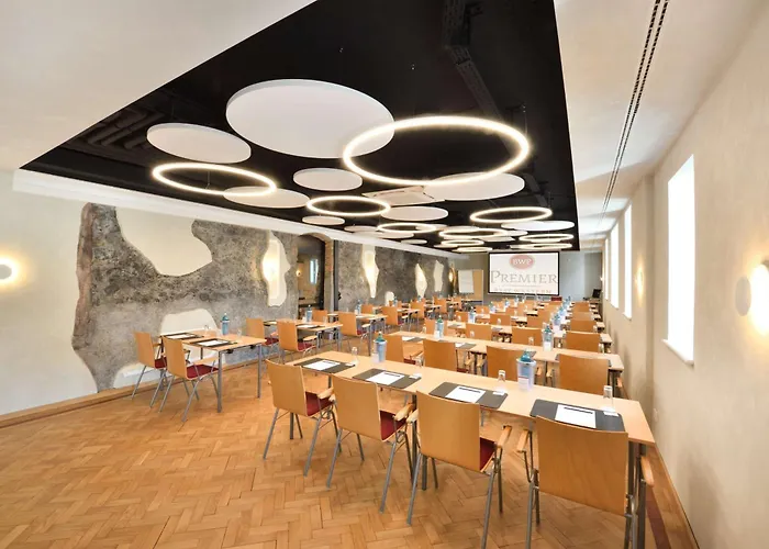 Western Premier Stokkum 4*